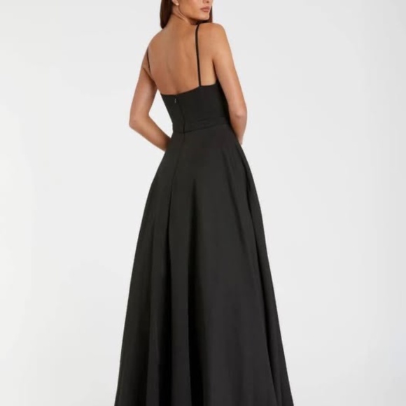 Ieena for Mac Duggal Black Classic A-Line Formal Dress Size 0 - Picture 3 of 10